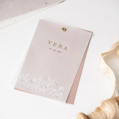 Meisjeskaartje kalkpapier met bloemen en stipjes - Vera
